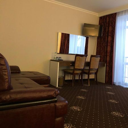 Hotel Boutique Tovmed Vínnytsia Habitación foto